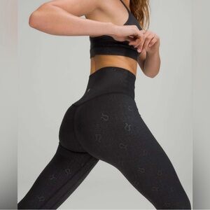 Lululemon leggings 28 inch size 0 leggings with lulu logo🍋